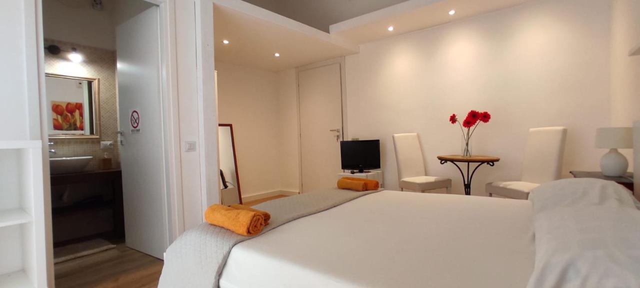 Krly Exclusive Rooms Cagliari Exterior foto